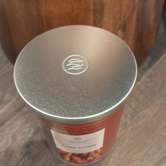 Chesapeake Bay CINNA-MAZING double wick, 19 ounce, Home Scents - Picture 2 of 4